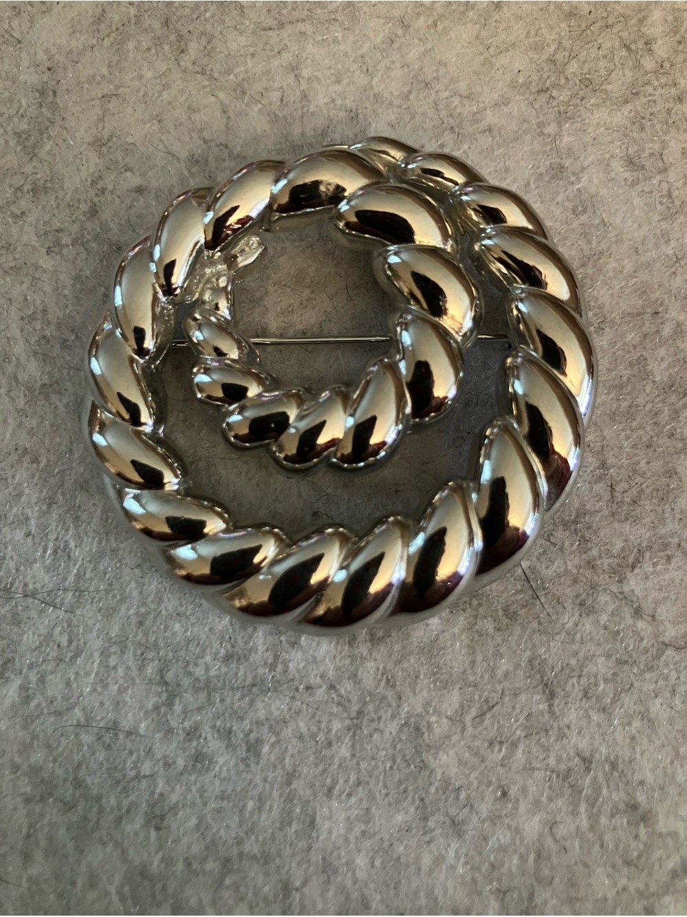 Silver Tone Metal Rope Coil Round Brooch